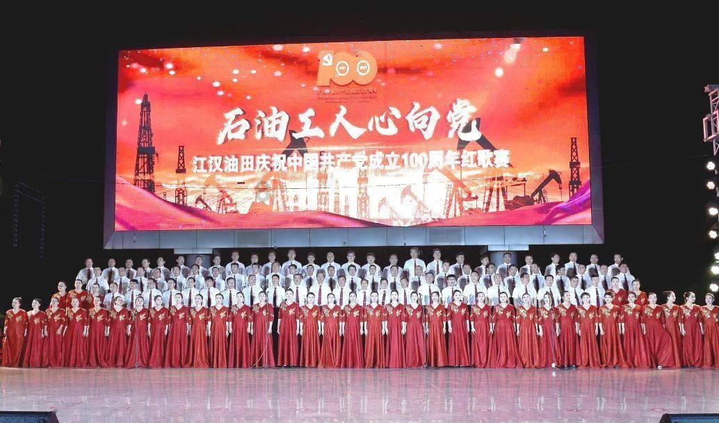 电脑屏幕黑了但是能看见鼠标游戏画面